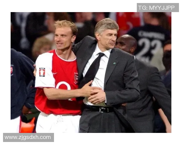 足球明星华丽转身进军模特界展现多才多艺新风采 足球明星华丽转身进军模特界展现多才多艺新风采