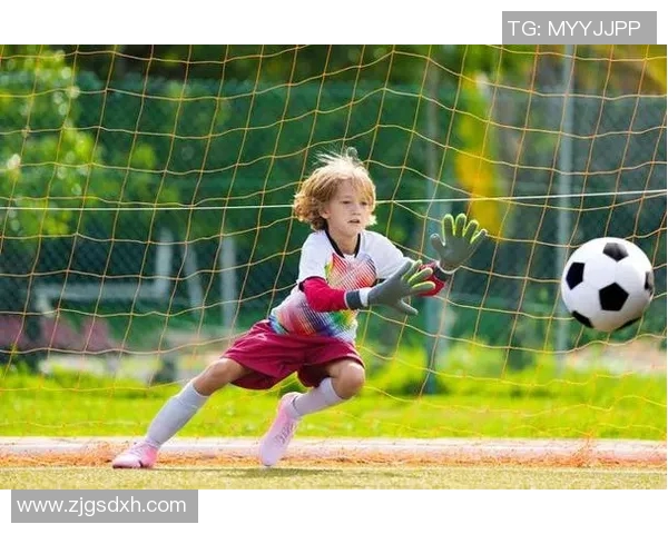 足球明星热身训练精彩瞬间展现运动魅力与团队精神的完美结合 足球明星热身训练精彩瞬间展现运动魅力与团队精神的完美结合